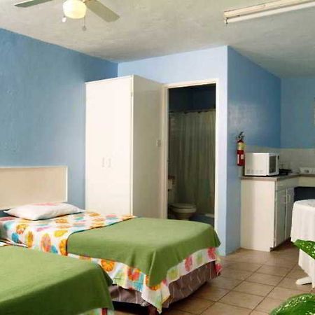 Meridian Inn Oistins Εξωτερικό φωτογραφία